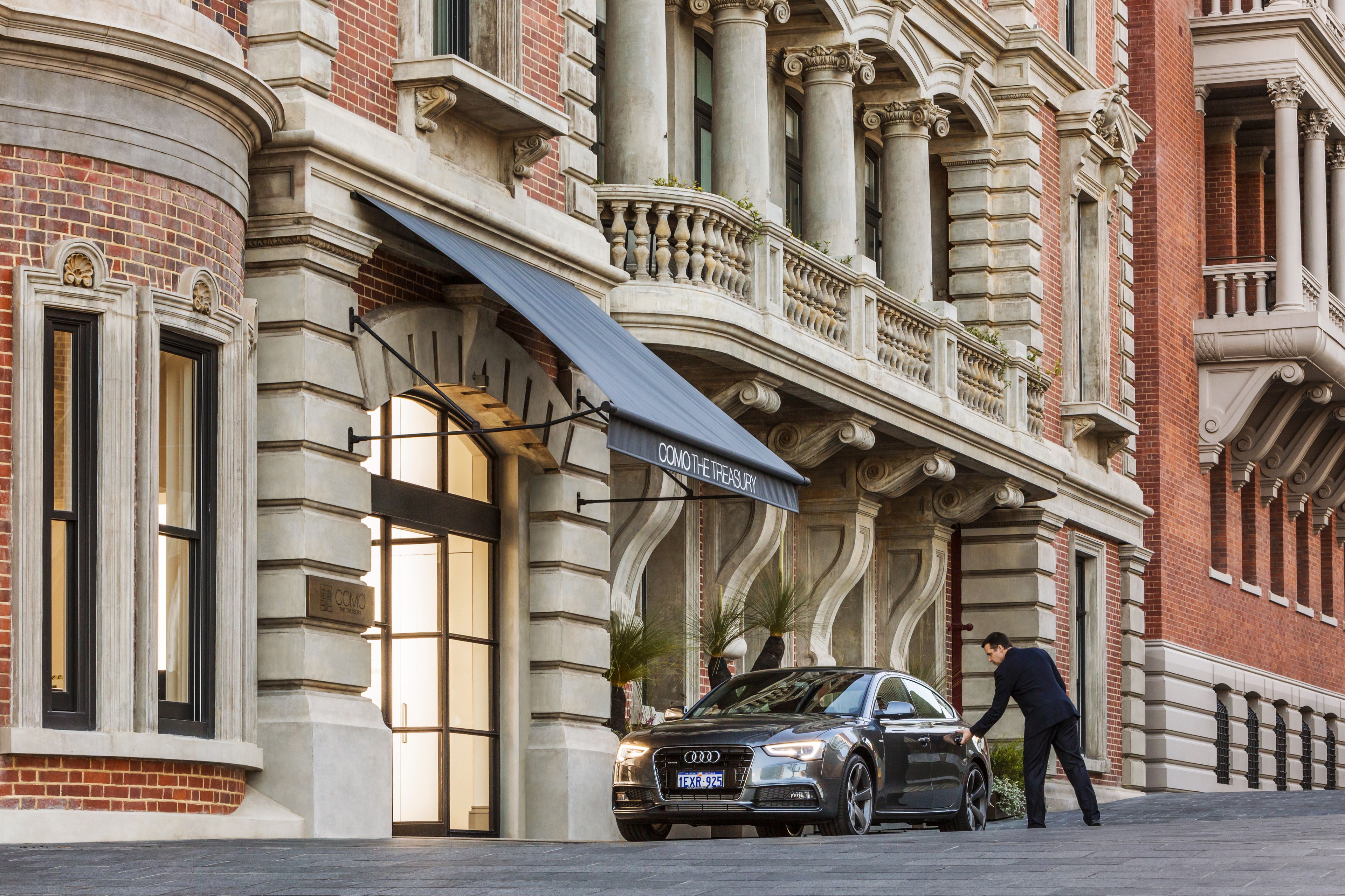 Como The Treasury